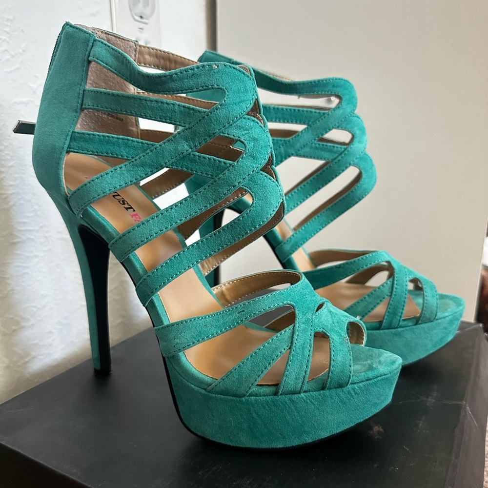 Just Fab Lilia’s Seafoam Platform Heels Size 8.5 - Picture 9 of 12